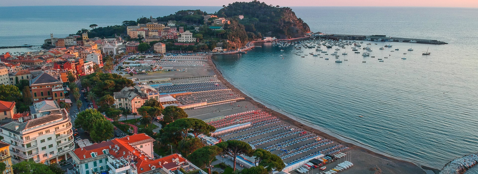 Sestri Levante Holiday and Vacation in one of the most beautiful little towns of Ligurian Riviera